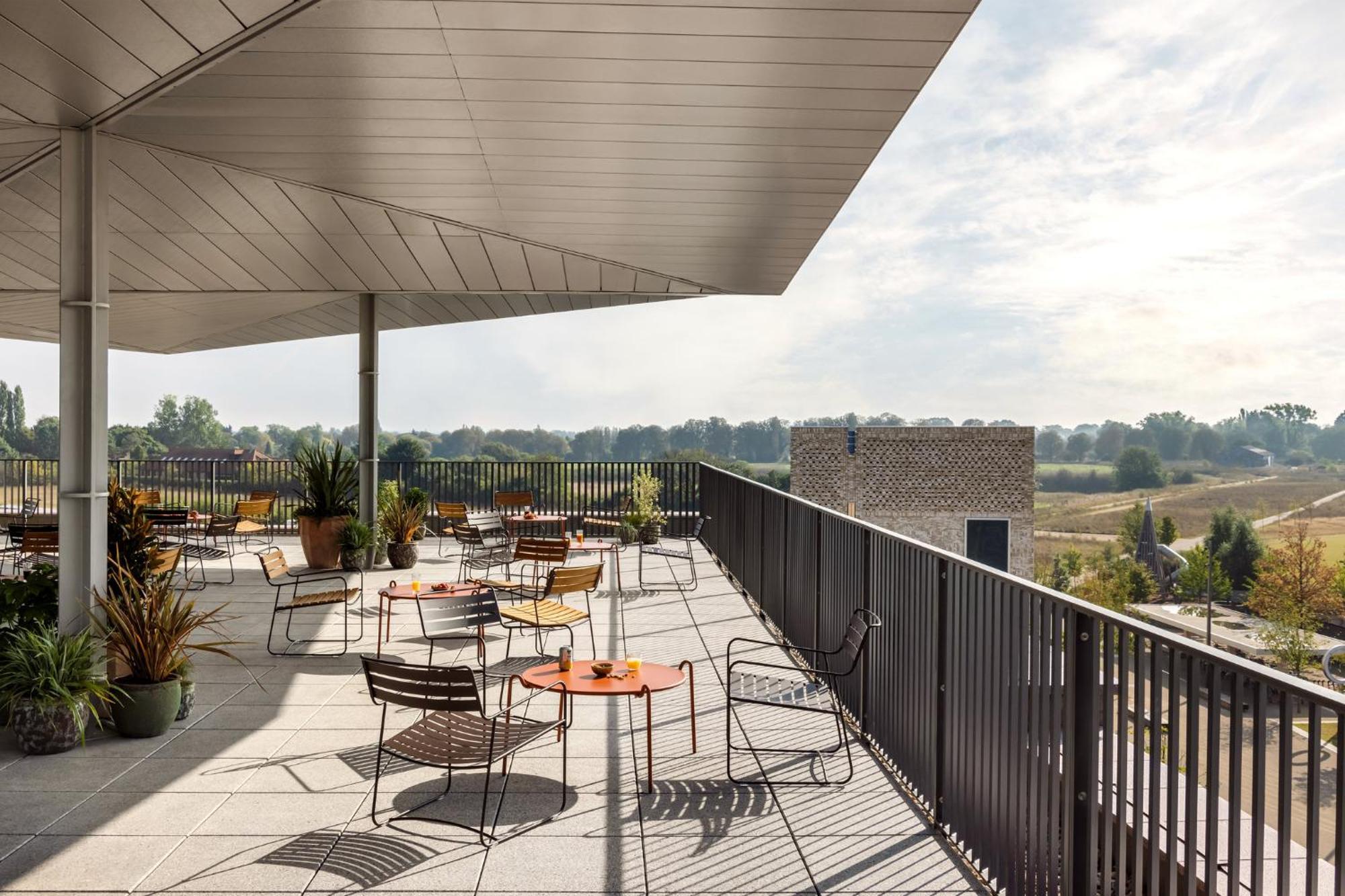 Turing Locke Hotel 4*